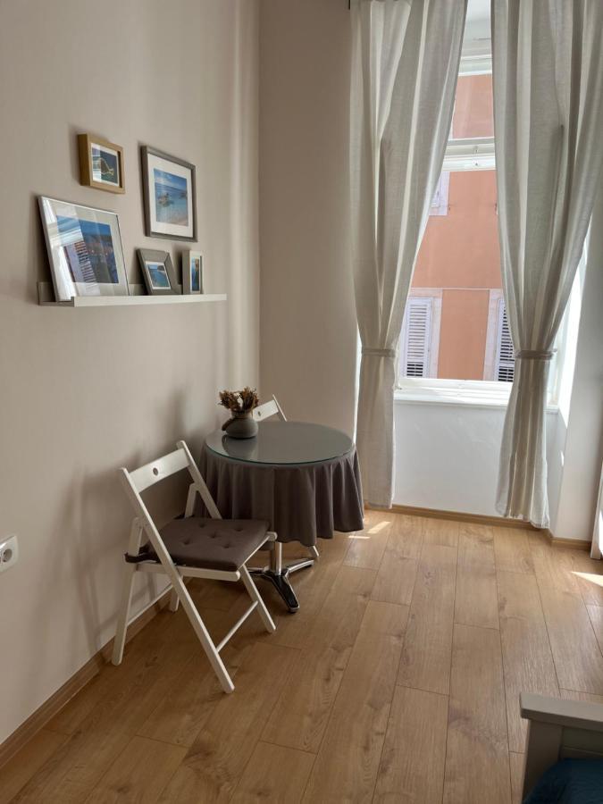 Apartment Check In Пула Экстерьер фото