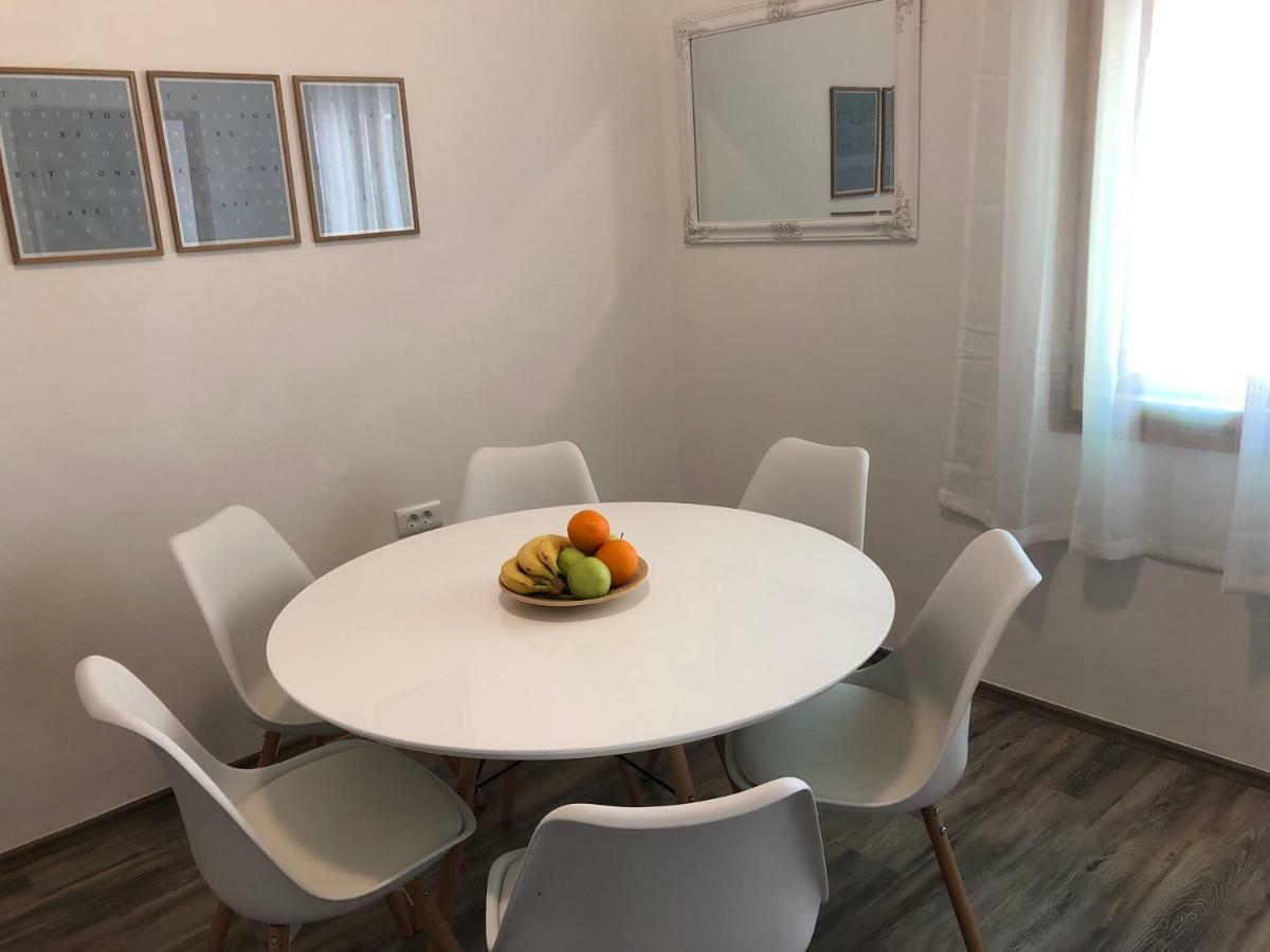 Apartment Check In Пула Экстерьер фото